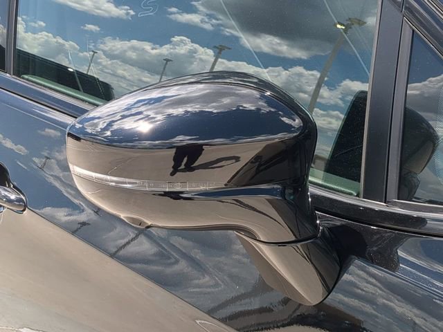 New 2027 Chrysler Pacifica Limited FWD image 12