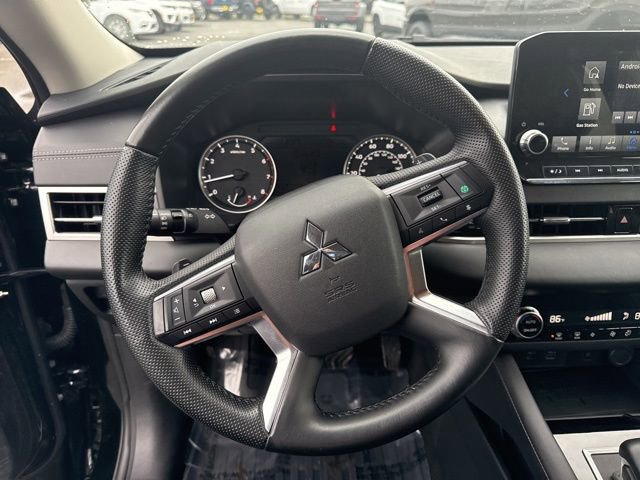 Used 2024 Mitsubishi Outlander SE image 24