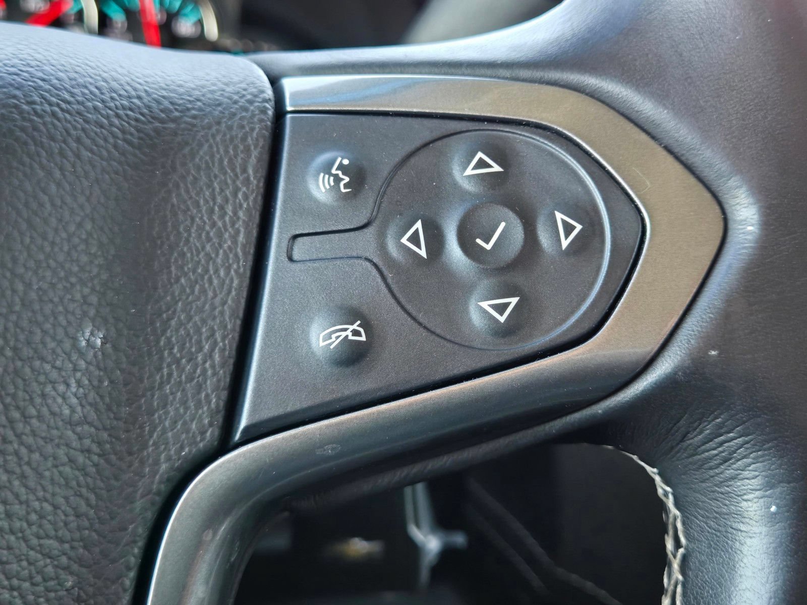 Used 2020 Chevrolet Tahoe LS RWD image 27