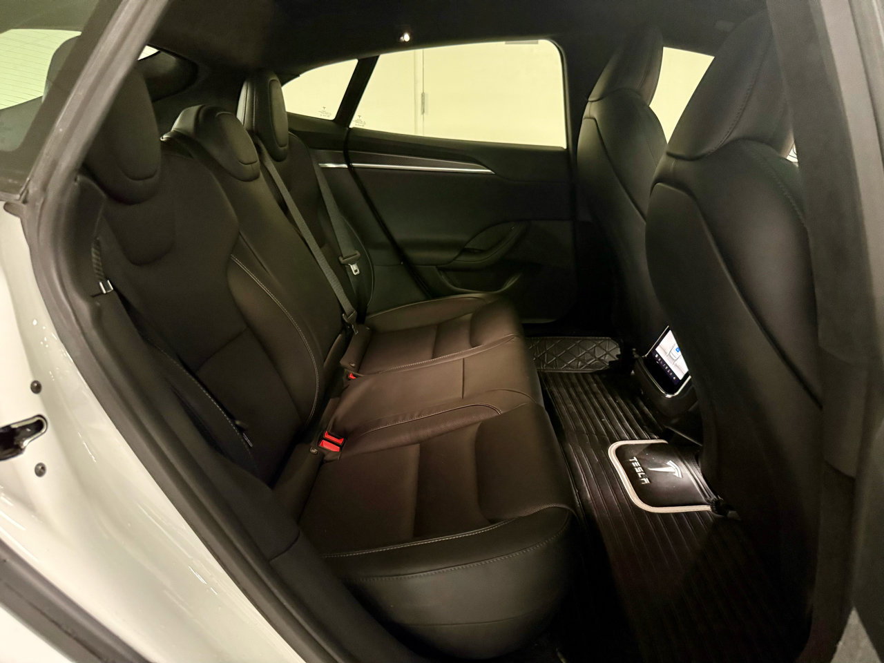 Used 2021 Tesla Model S Plaid image 29