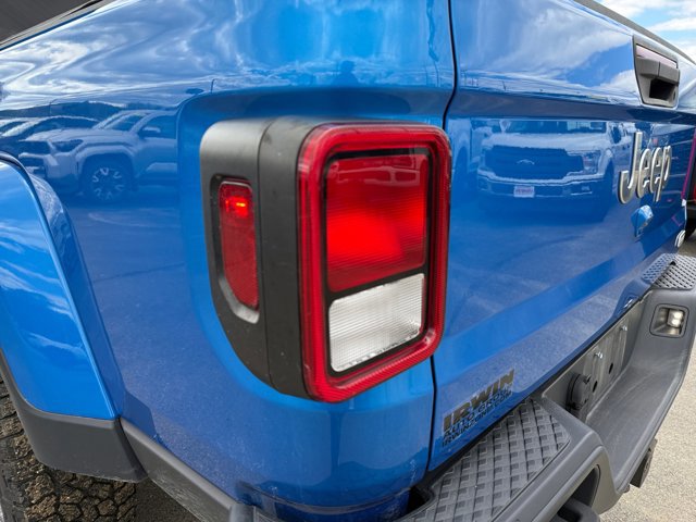 Used 2021 Jeep Gladiator Overland AWD/4WD image 25