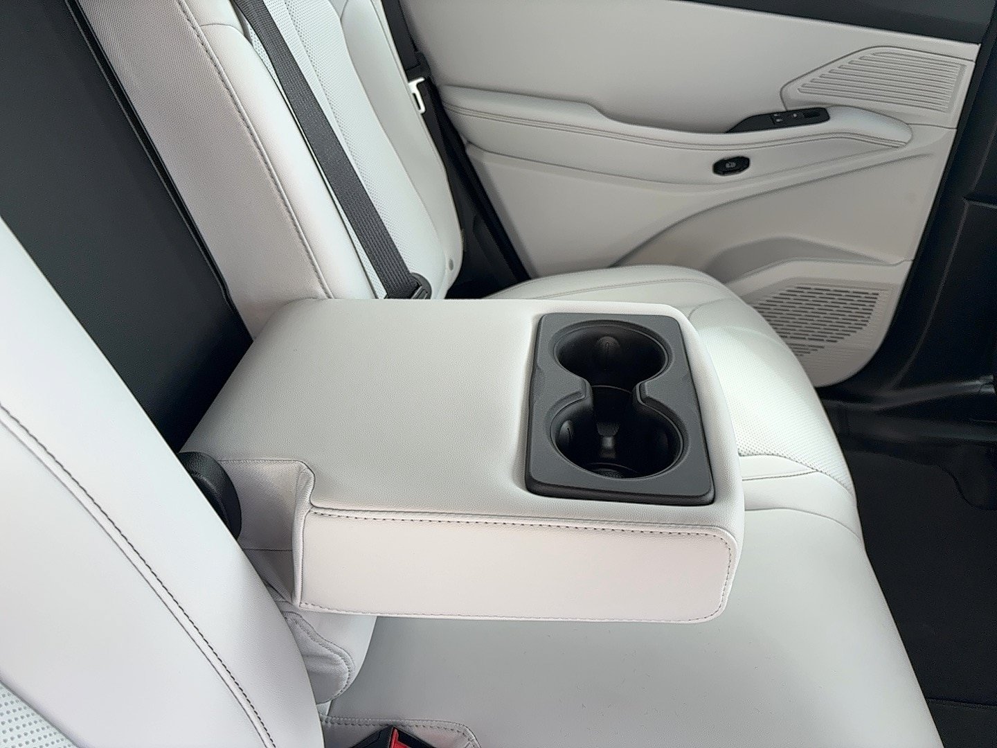 New 2026 Jeep Cherokee Limited AWD/4WD image 9