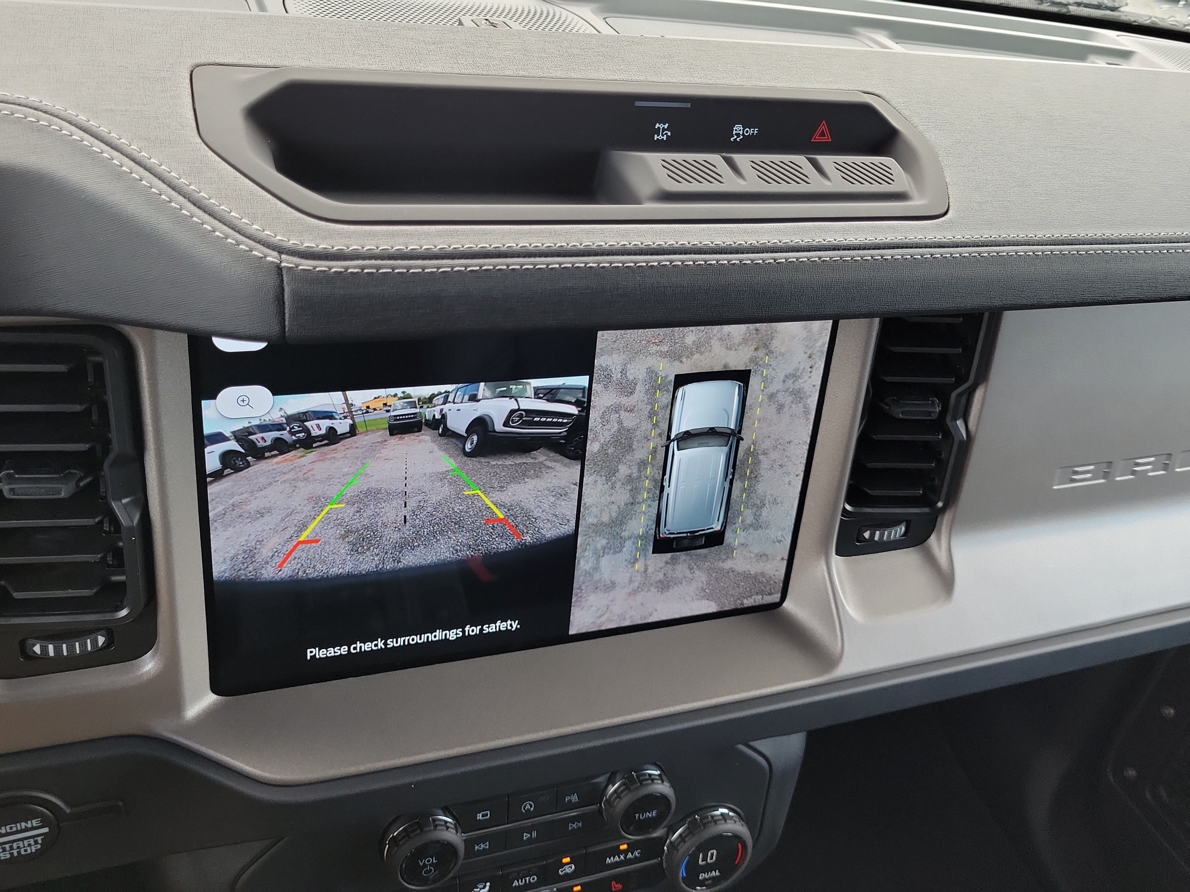 New 2026 Ford Bronco Outer Banks AWD/4WD image 19