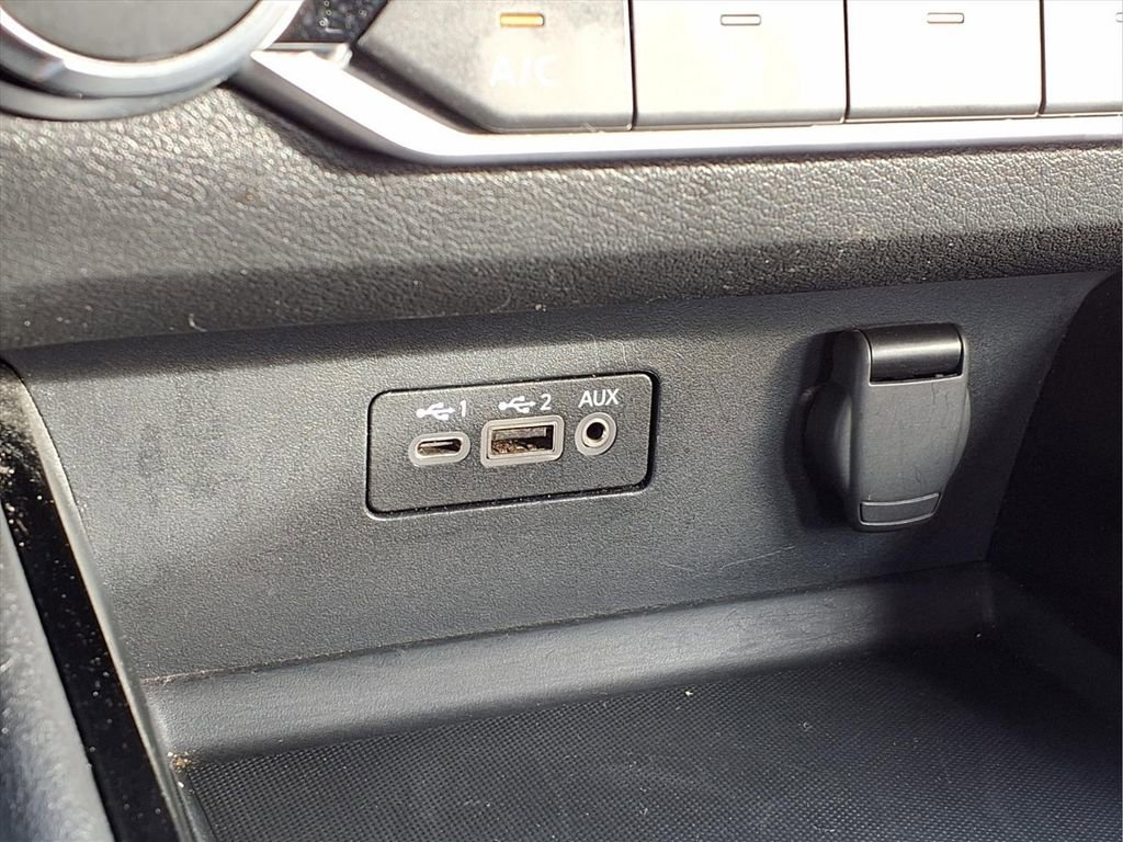 Used 2024 Nissan Altima 2.5 SV FWD image 28