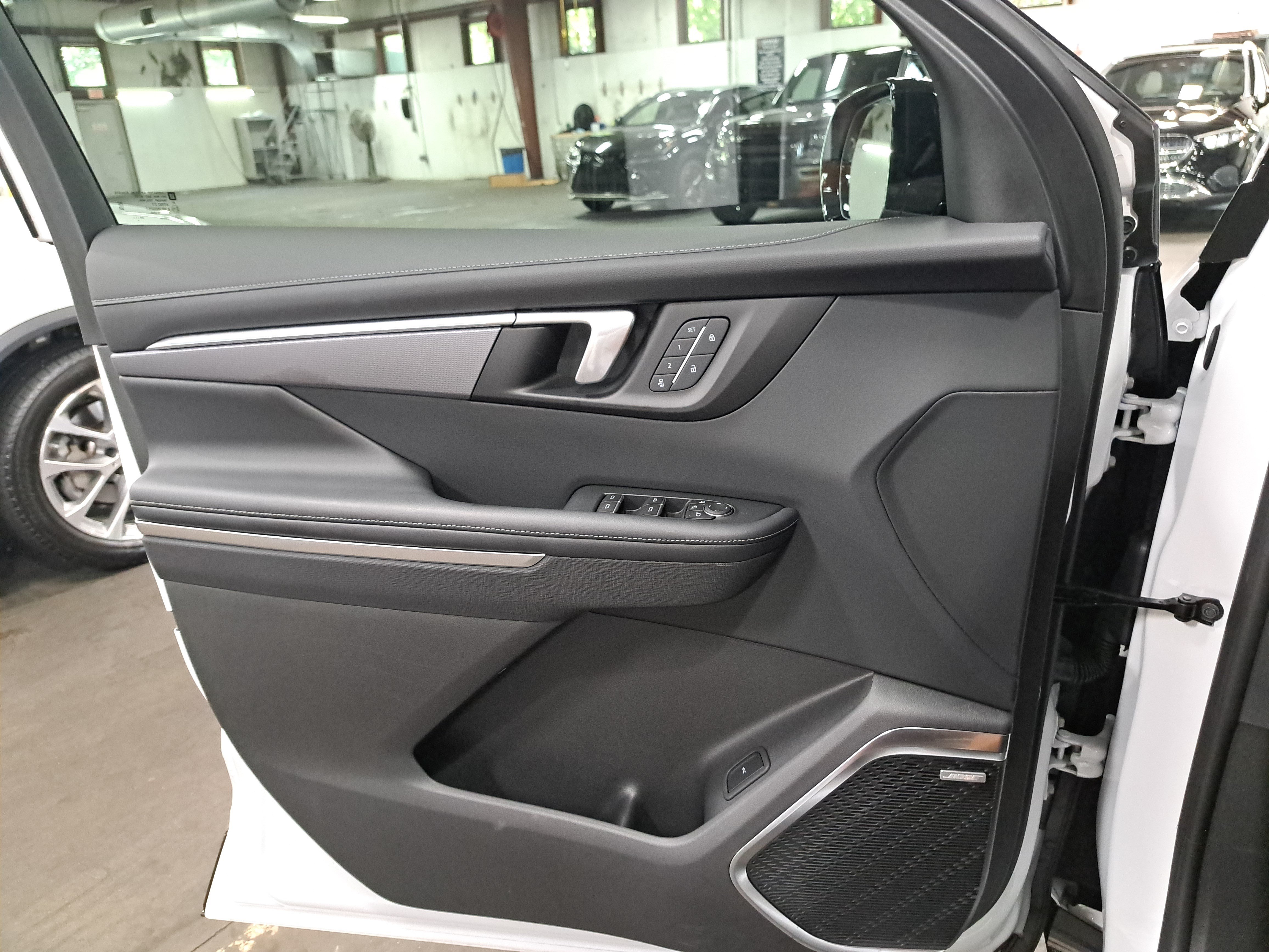 Used 2026 Buick Enclave Sport Touring w/ Power Package FWD image 28