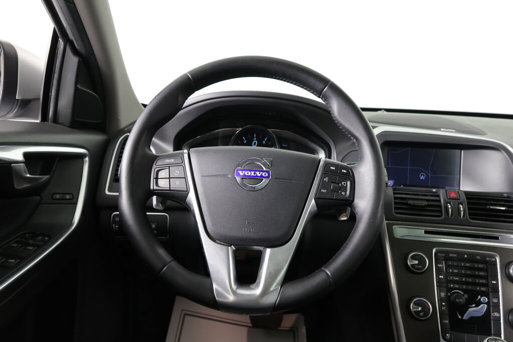 Used 2015 Volvo XC60 T6 Platinum AWD/4WD image 29