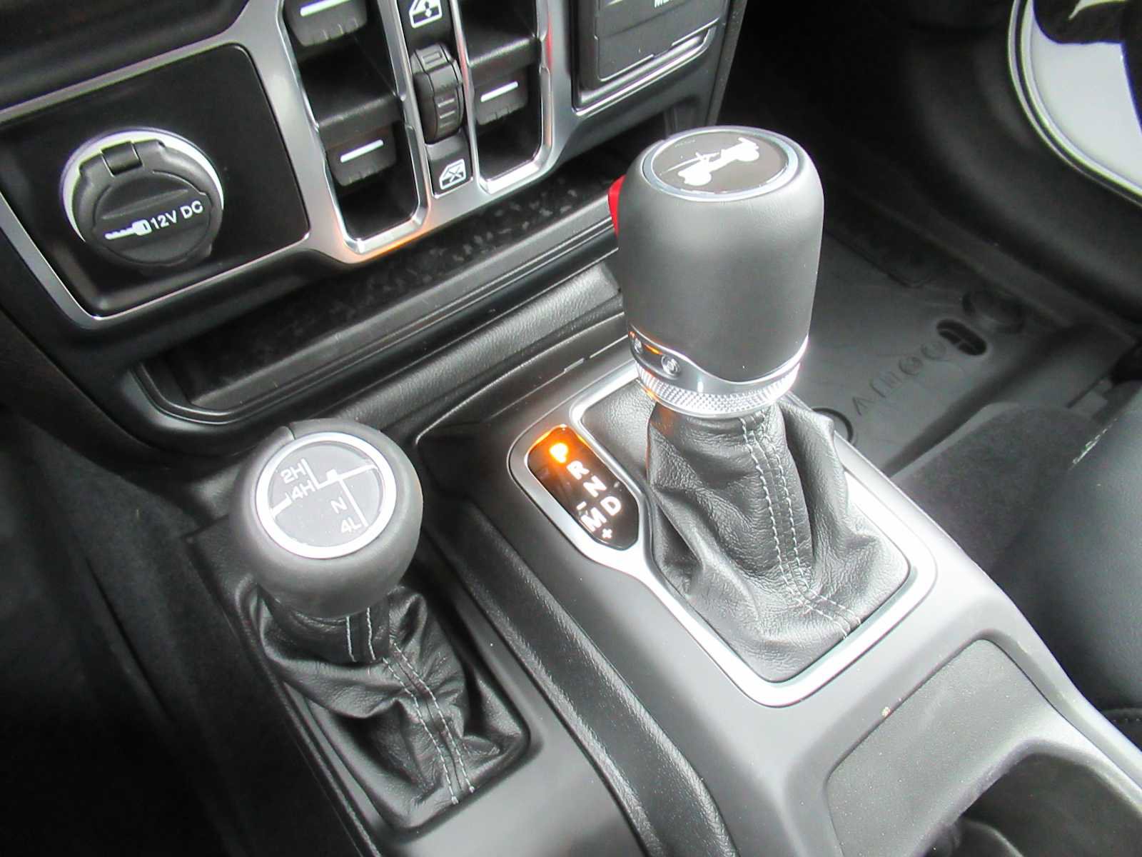 New 2025 Jeep Wrangler Unlimited Sahara w/ Safety Group image 29