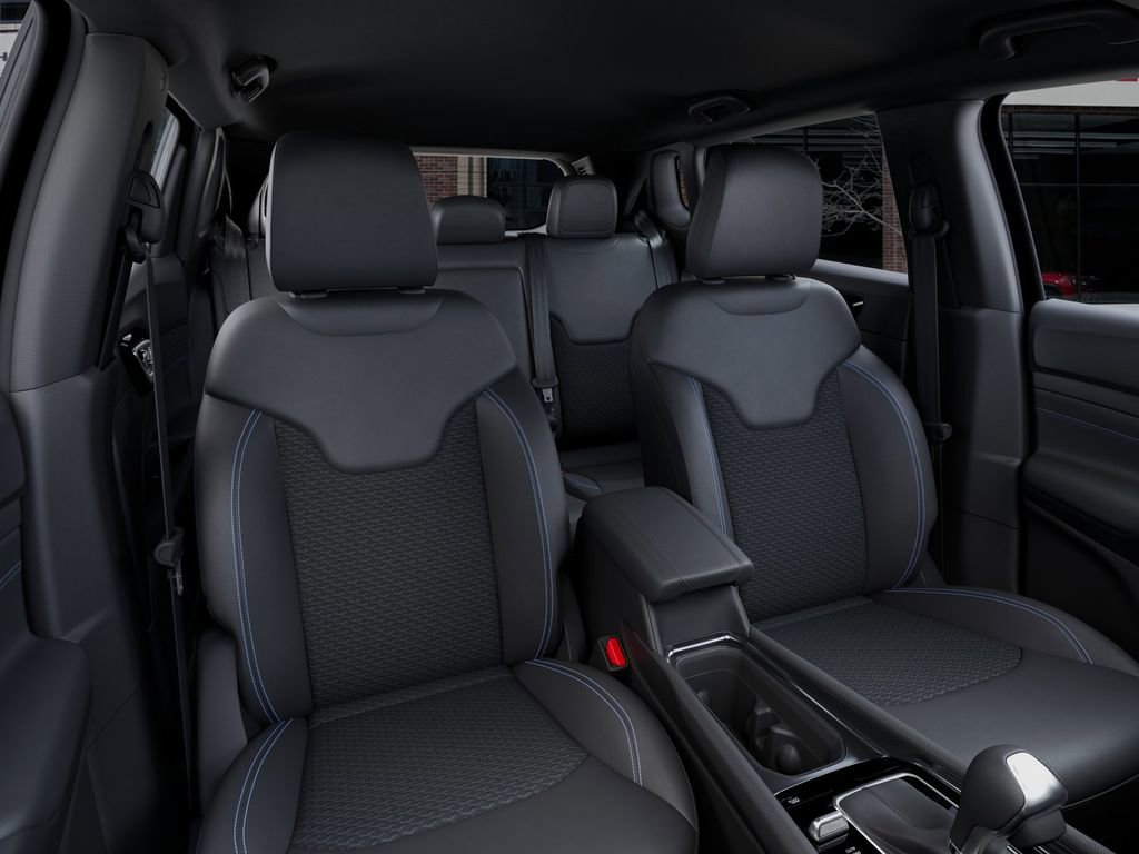 New 2026 Jeep Compass Latitude image 16