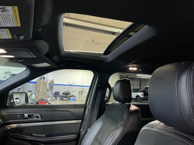Used 2019 Ford Explorer XLT w/ Equipment Group 202A image 10