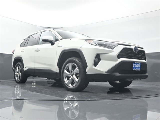 Used 2021 Toyota RAV4 XLE Premium image 13