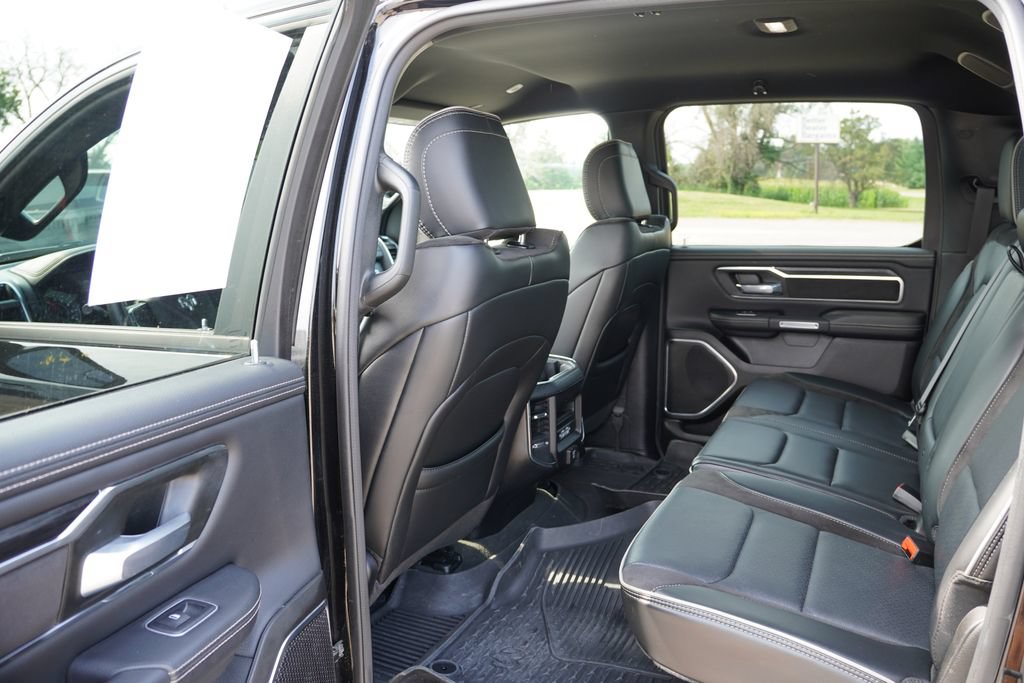 Used 2024 RAM 1500 Laramie AWD/4WD image 17