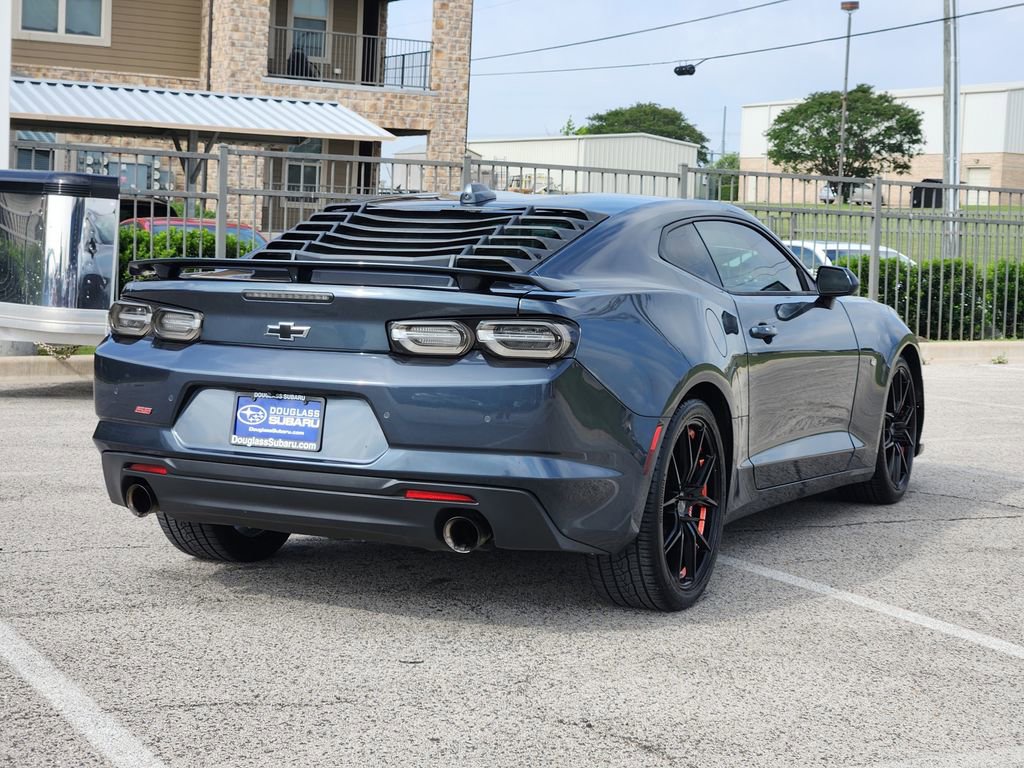 Used 2020 Chevrolet Camaro SS RWD image 4