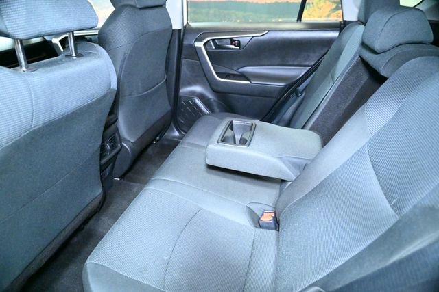Used 2022 Toyota RAV4 LE image 39