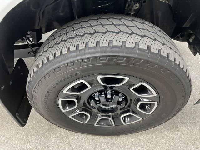 Used 2025 Ford F350 Platinum AWD/4WD image 17