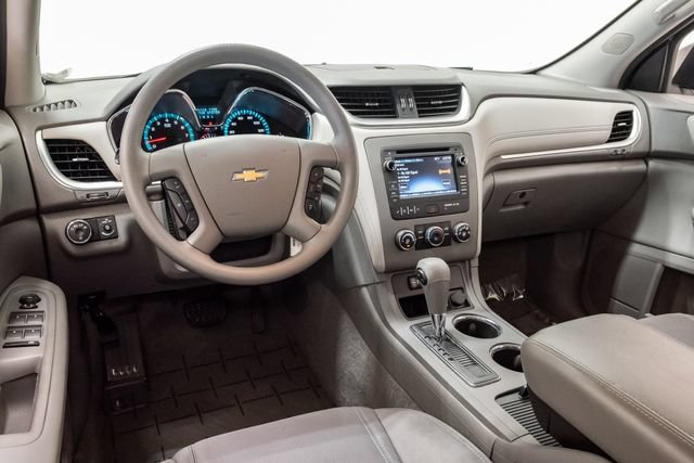 Used 2017 Chevrolet Traverse LS FWD image 7
