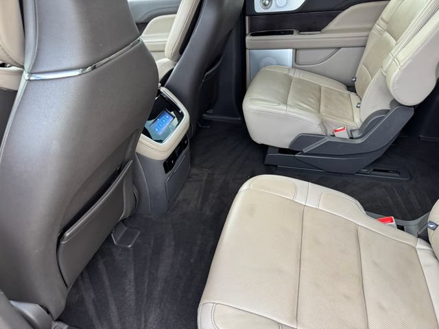 Used 2023 Lincoln Navigator L Reserve AWD/4WD image 17