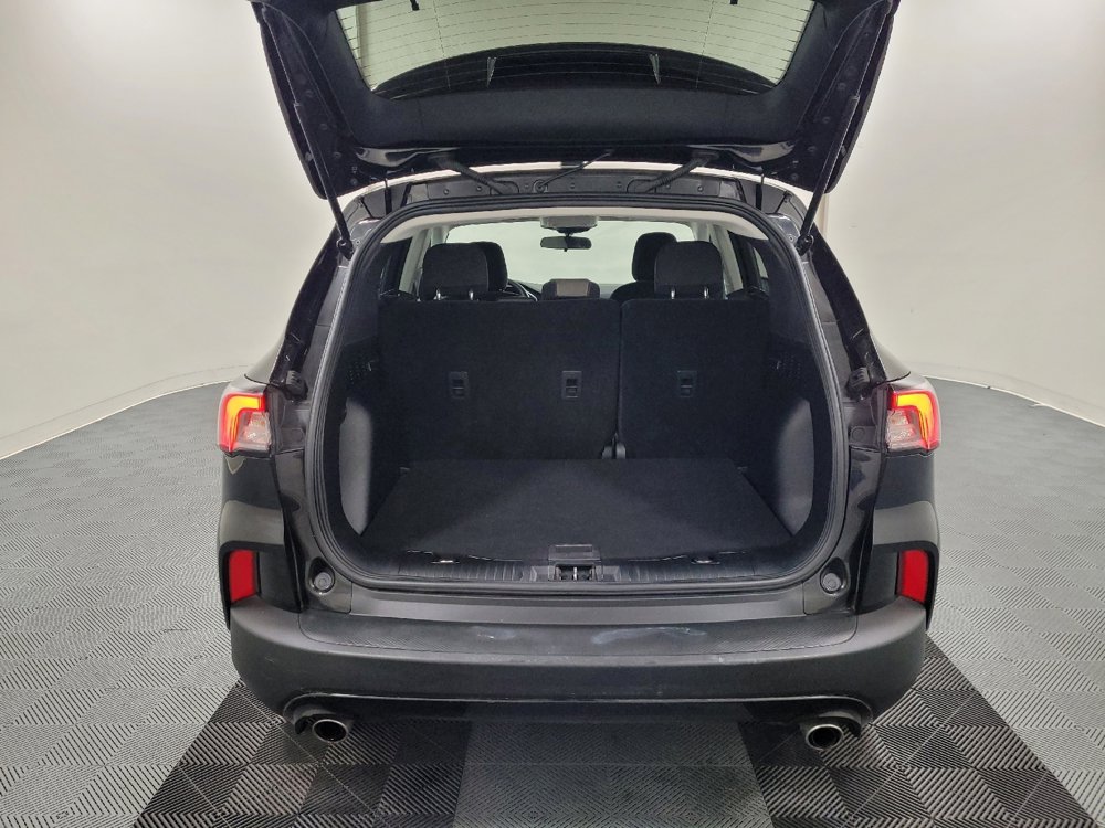 Used 2022 Ford Escape SE w/ SE Sport Appearance Package image 29
