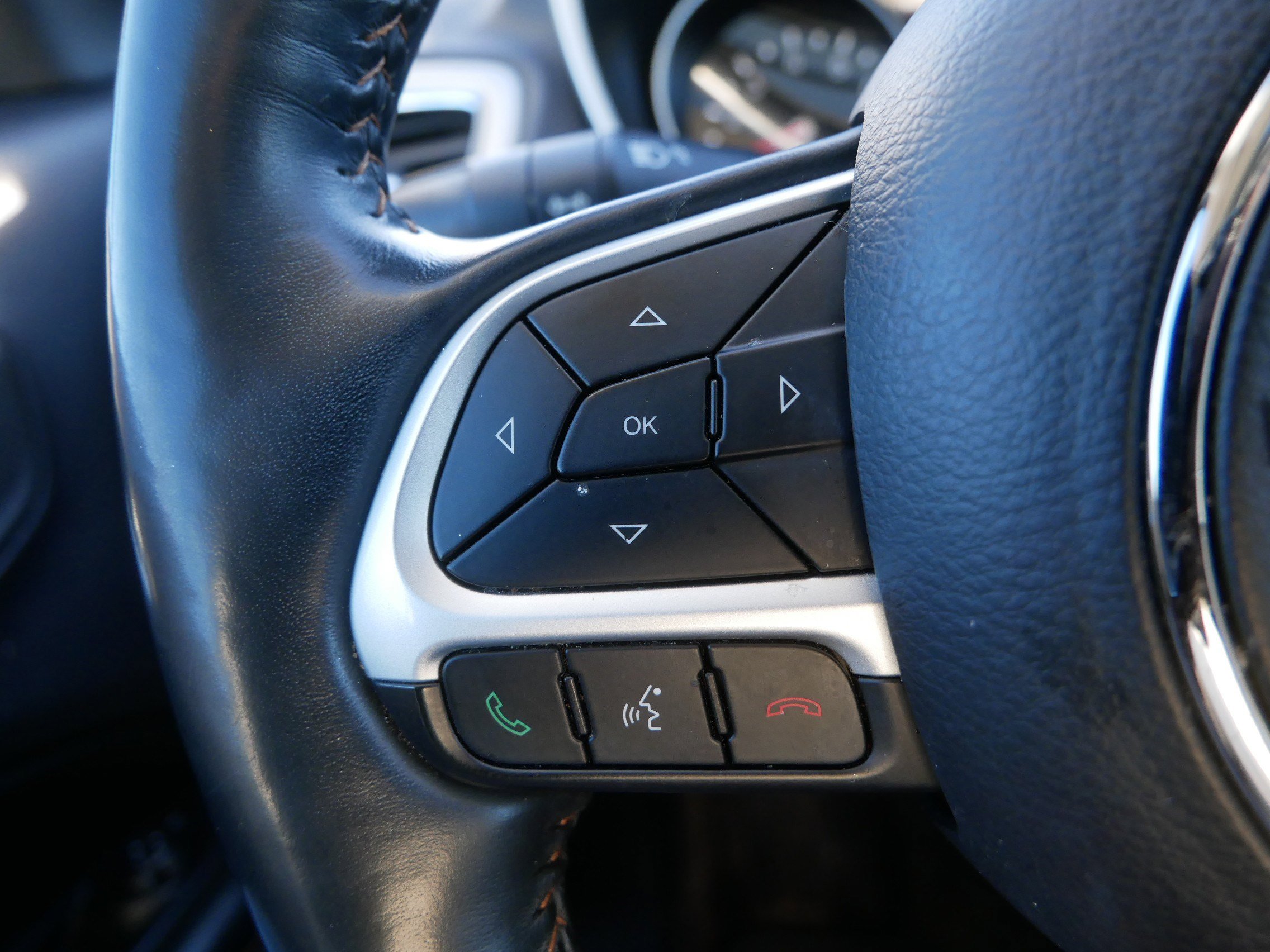 Used 2018 Jeep Compass Latitude w/ Popular Equipment Group image 24