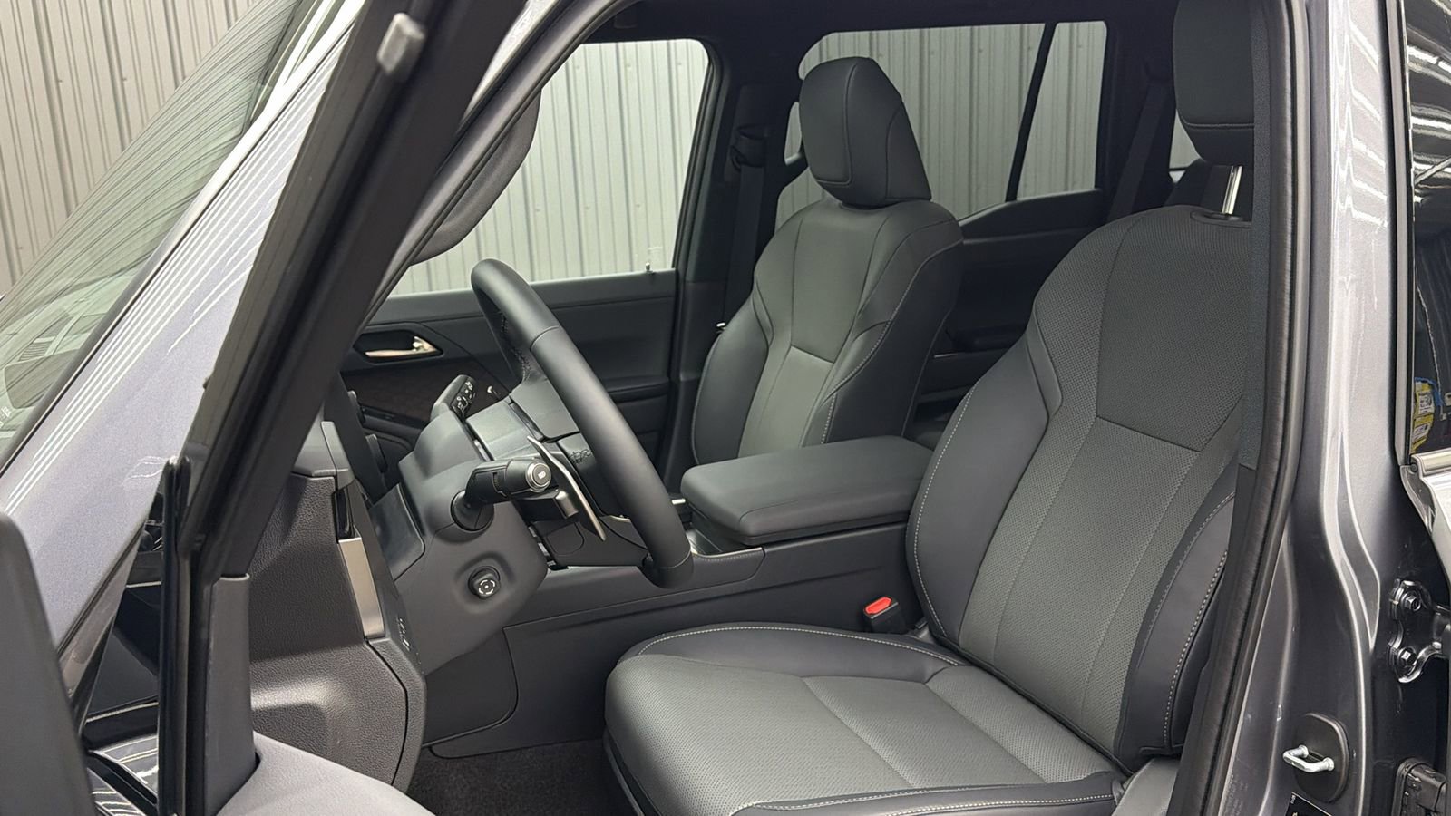 Used 2026 Lexus GX 550 w/ Accessory Package (2T) image 32