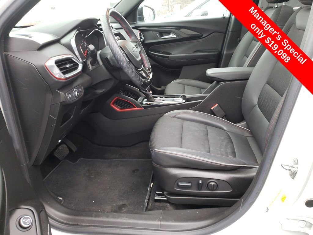 Used 2022 Chevrolet TrailBlazer RS w/ Sun and Liftgate Package image 10