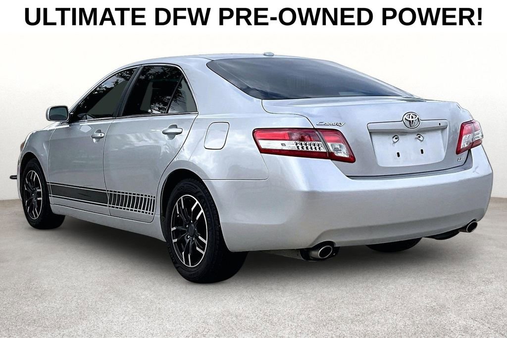 Used 2010 Toyota Camry LE FWD image 2