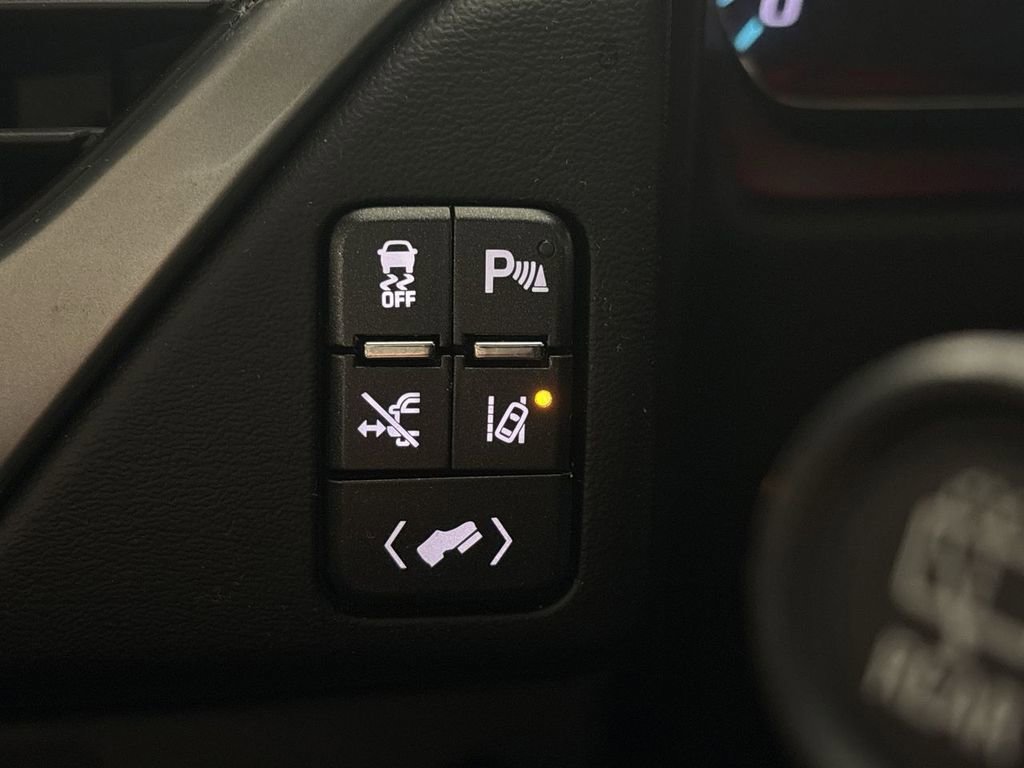 Used 2015 Chevrolet Suburban LTZ AWD/4WD image 52