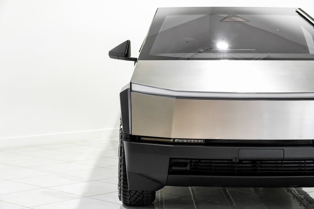 Used 2024 Tesla Cybertruck AWD Crew Cab image 47