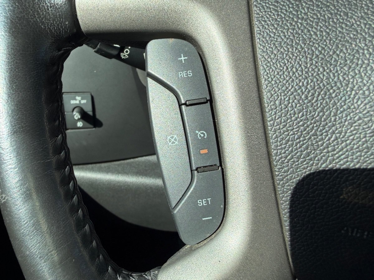 Used 2013 GMC Sierra 1500 4x4 Crew Cab Hybrid image 15