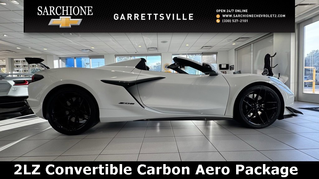 Used 2025 Chevrolet Corvette Z06 image 1