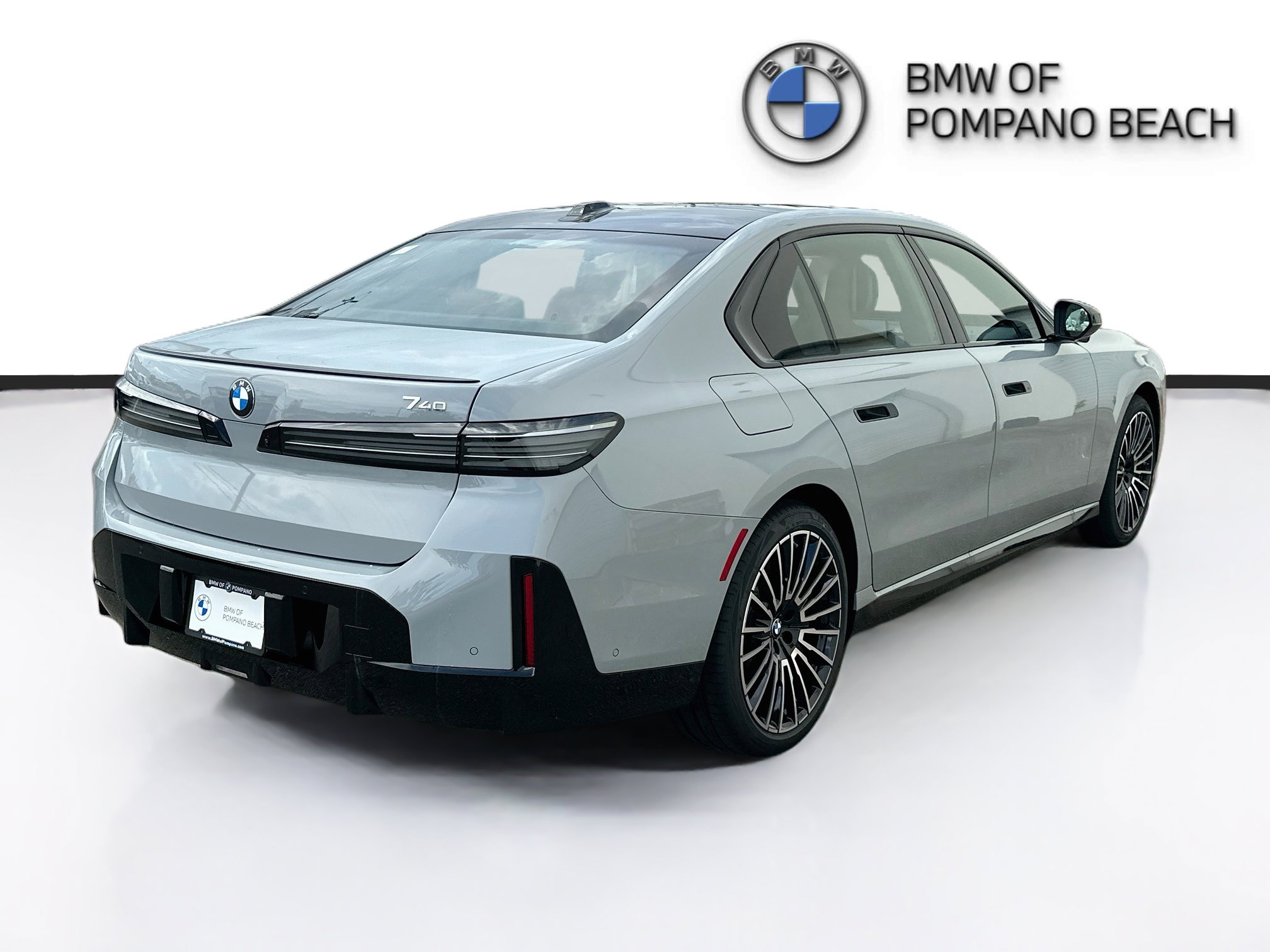 New 2027 BMW 740i w/ M Sport Professional Package RWD image 7