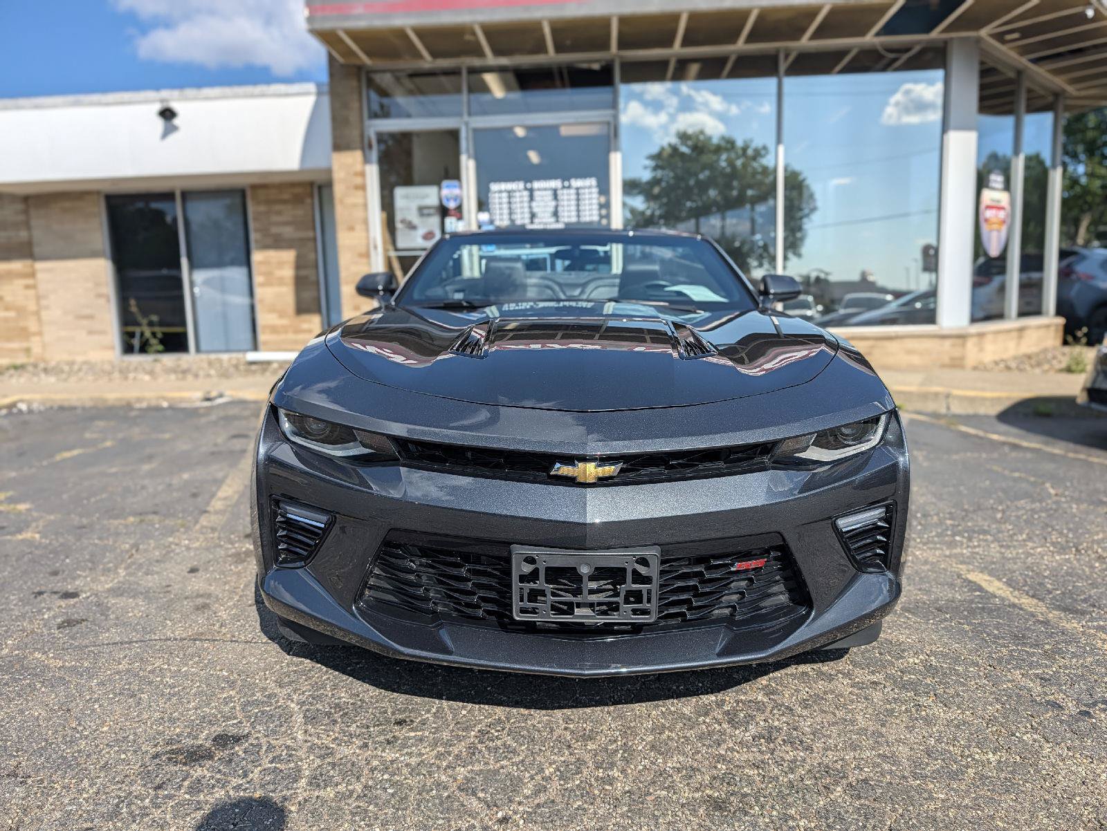 Used 2018 Chevrolet Camaro SS RWD image 30