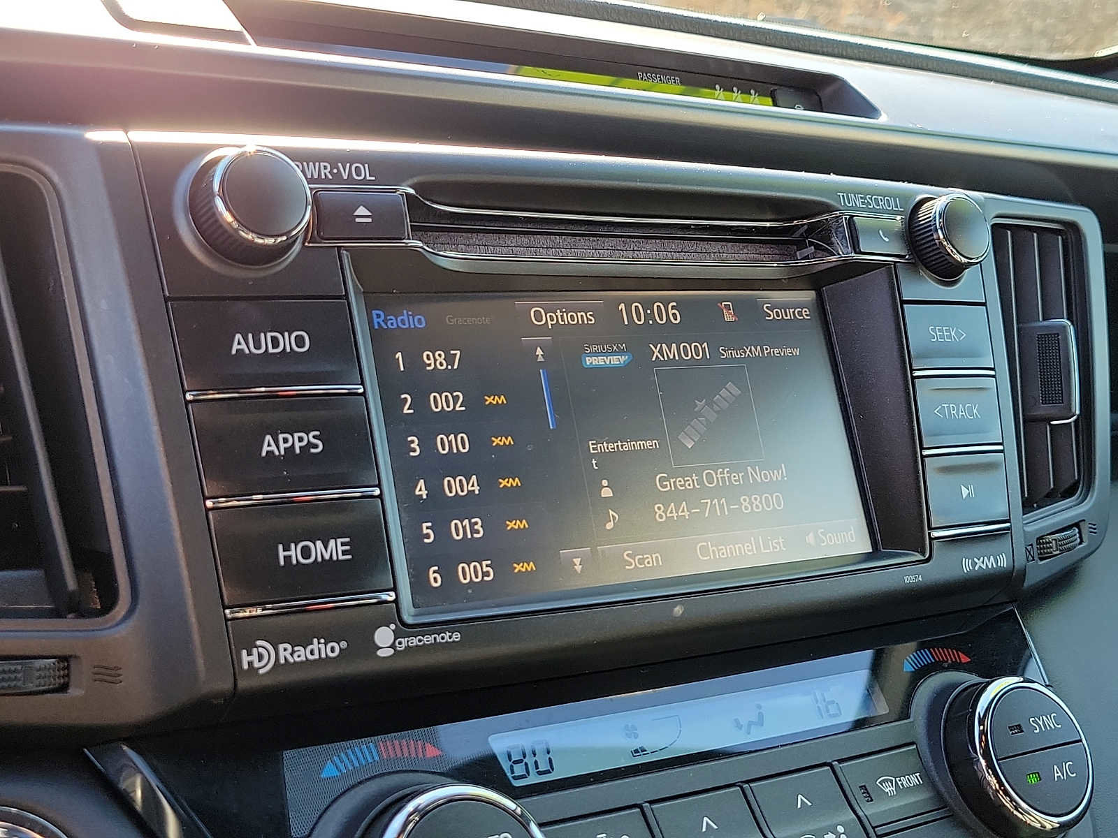 Used 2017 Toyota RAV4 SE image 17