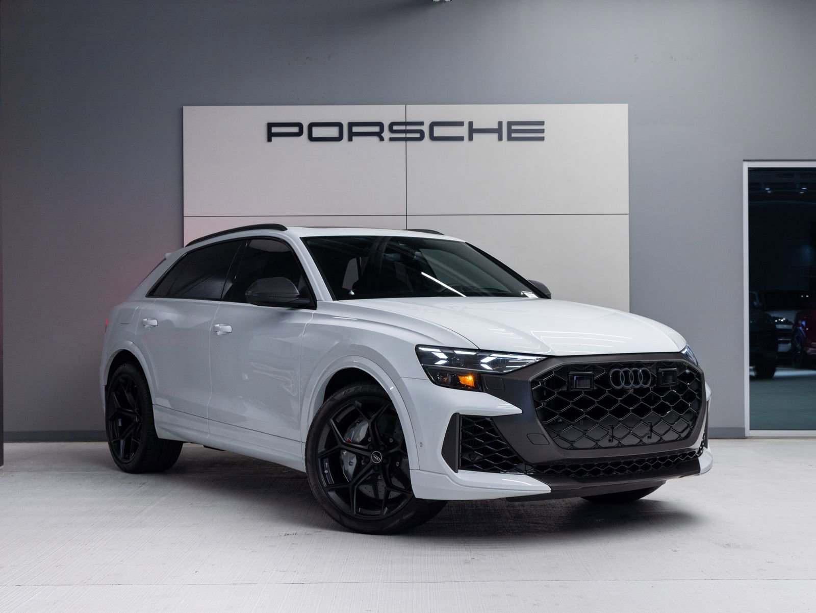 Used 2025 Audi RS Q8 performance w/ Matte Carbon Package image 9