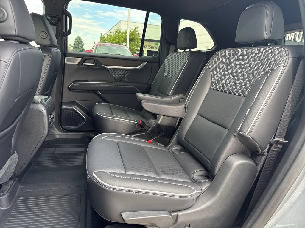 Certified 2025 GMC Acadia Denali w/ Super Cruise Package AWD/4WD image 37