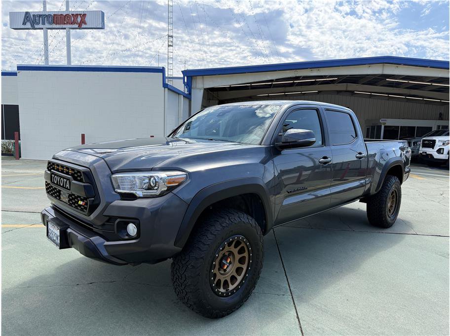 Used 2022 Toyota Tacoma TRD Off-Road w/ Technology Package AWD/4WD image 10