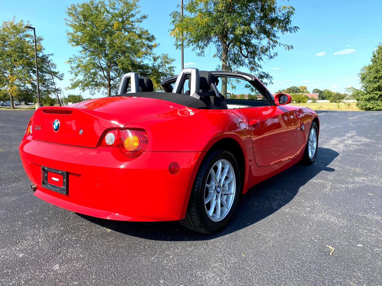 Used 2004 BMW Z4 2.5i image 9