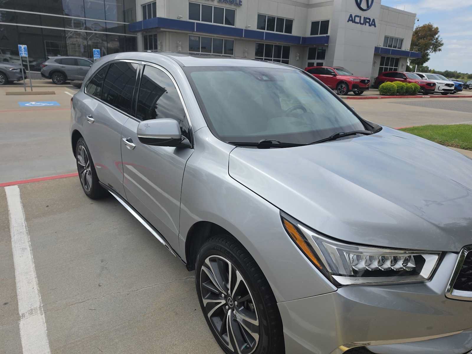 Used 2020 Acura MDX w/ Technology Package FWD image 3
