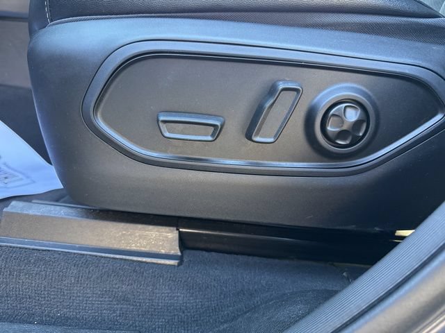 Used 2023 Jeep Grand Cherokee Altitude AWD/4WD image 16