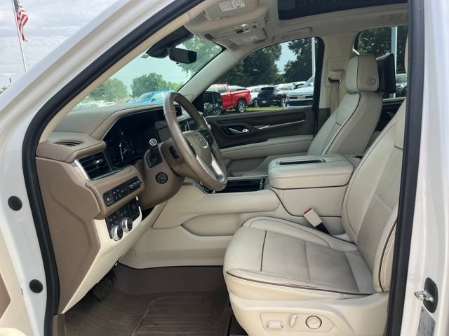 Used 2021 GMC Yukon XL Denali w/ Denali Ultimate Package AWD/4WD image 17