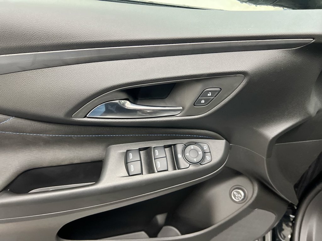 Used 2025 Buick Envista Sport Touring w/ Convenience I Package FWD image 20