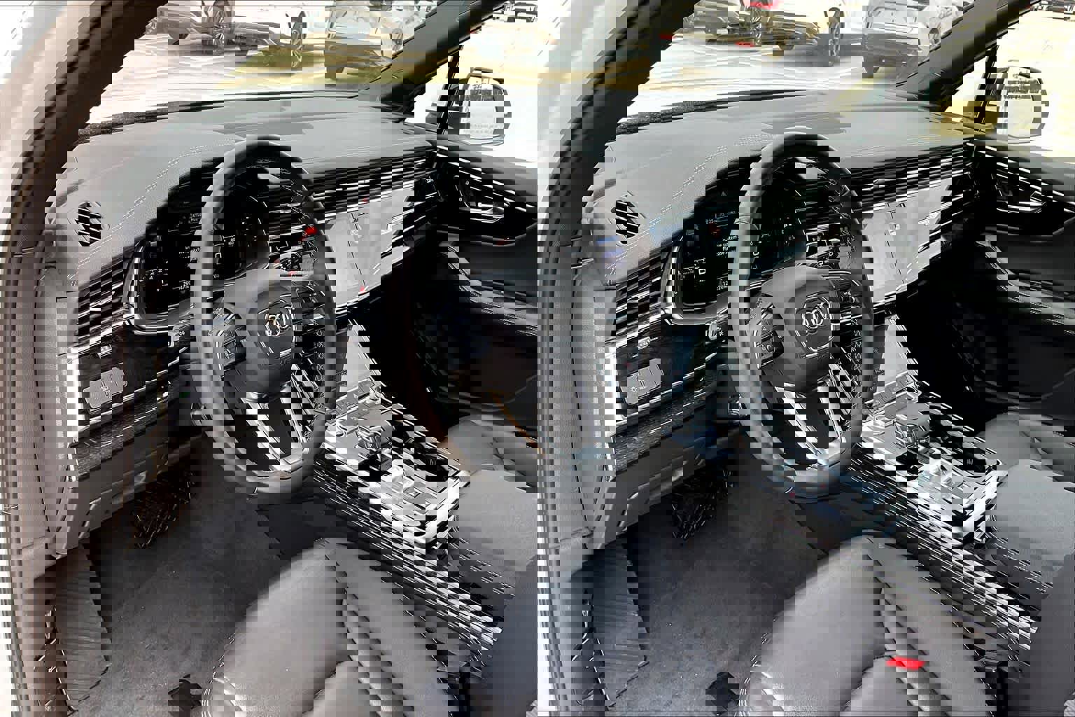 Used 2025 Audi Q7 3.0T Premium Plus AWD/4WD image 17