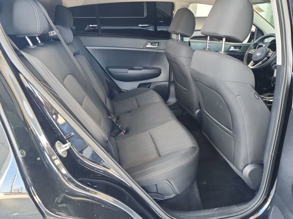 Used 2020 Kia Sportage LX image 24
