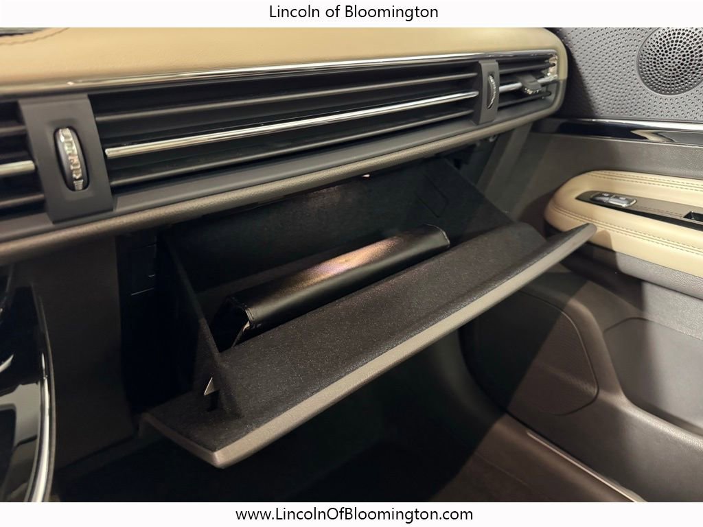 Used 2024 Lincoln Corsair AWD w/ Equipment Group 101A image 50