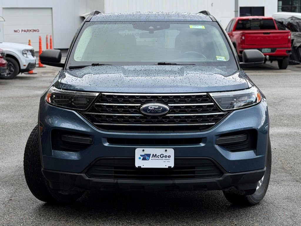 Used 2020 Ford Explorer XLT w/ Comfort Package AWD/4WD image 2