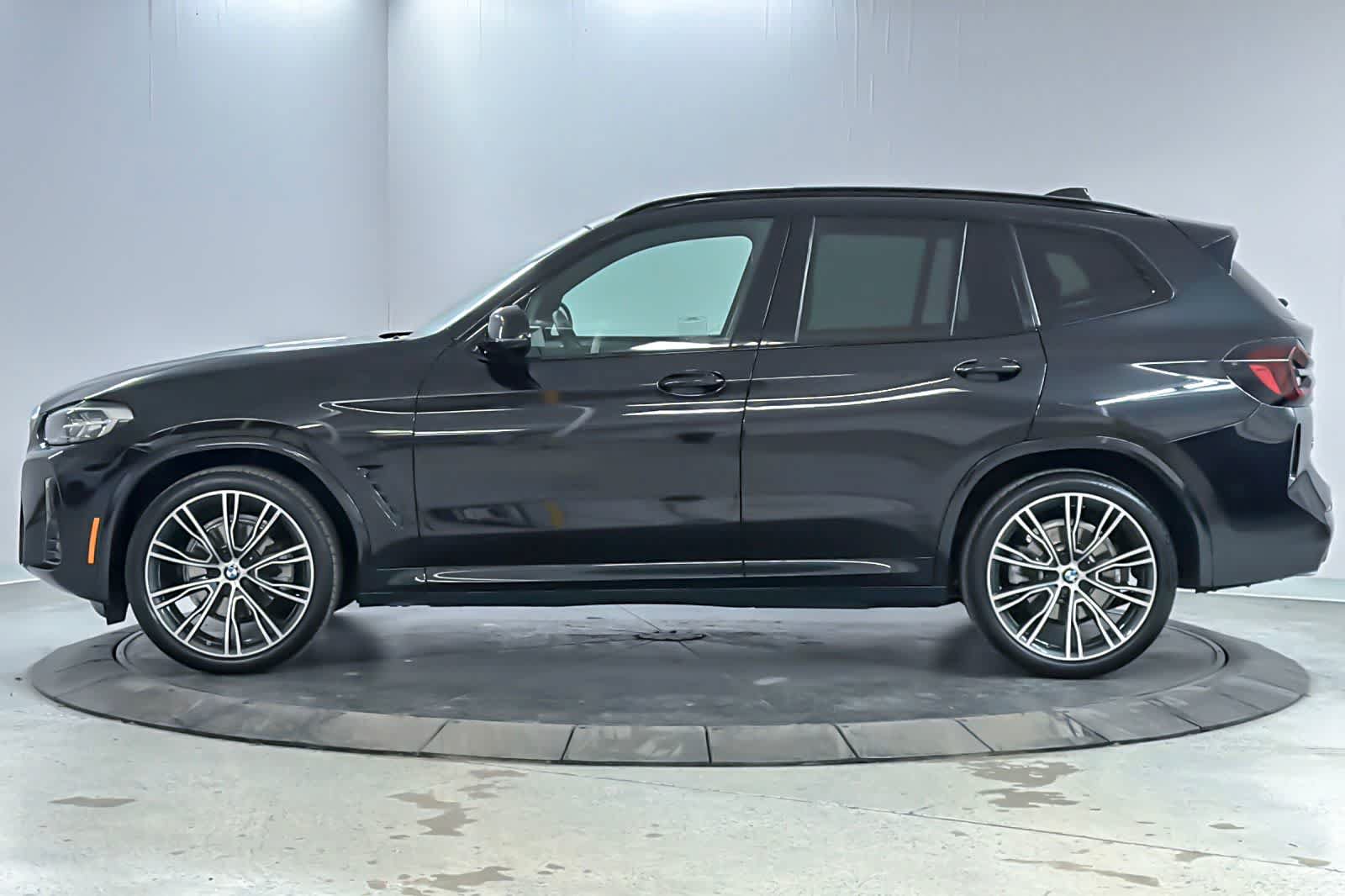 Used 2022 BMW X3 sDrive30i w/ M Sport Package RWD image 5