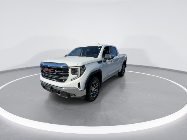 Used 2025 GMC Sierra 1500 SLT AWD/4WD image 4