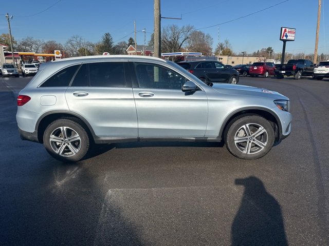 Used 2018 Mercedes-Benz GLC 300 4MATIC image 2