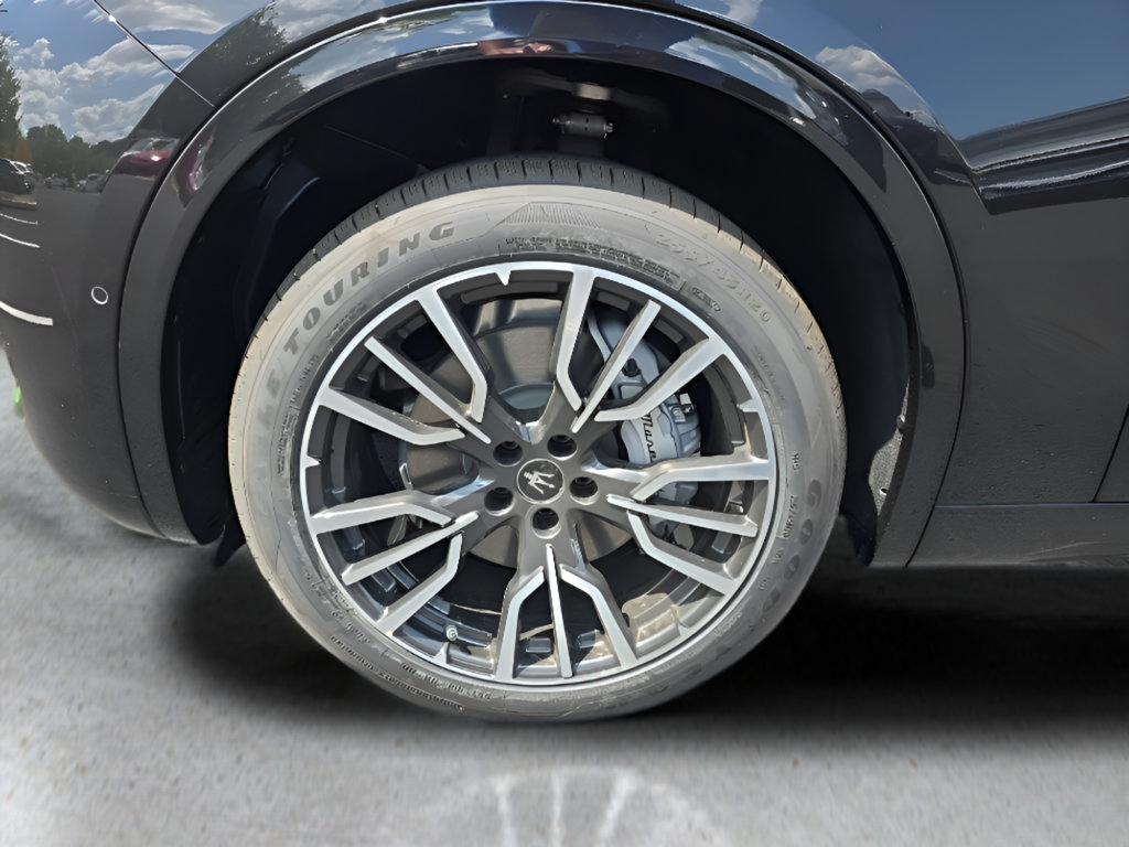 New 2025 Maserati Grecale GT AWD/4WD image 16
