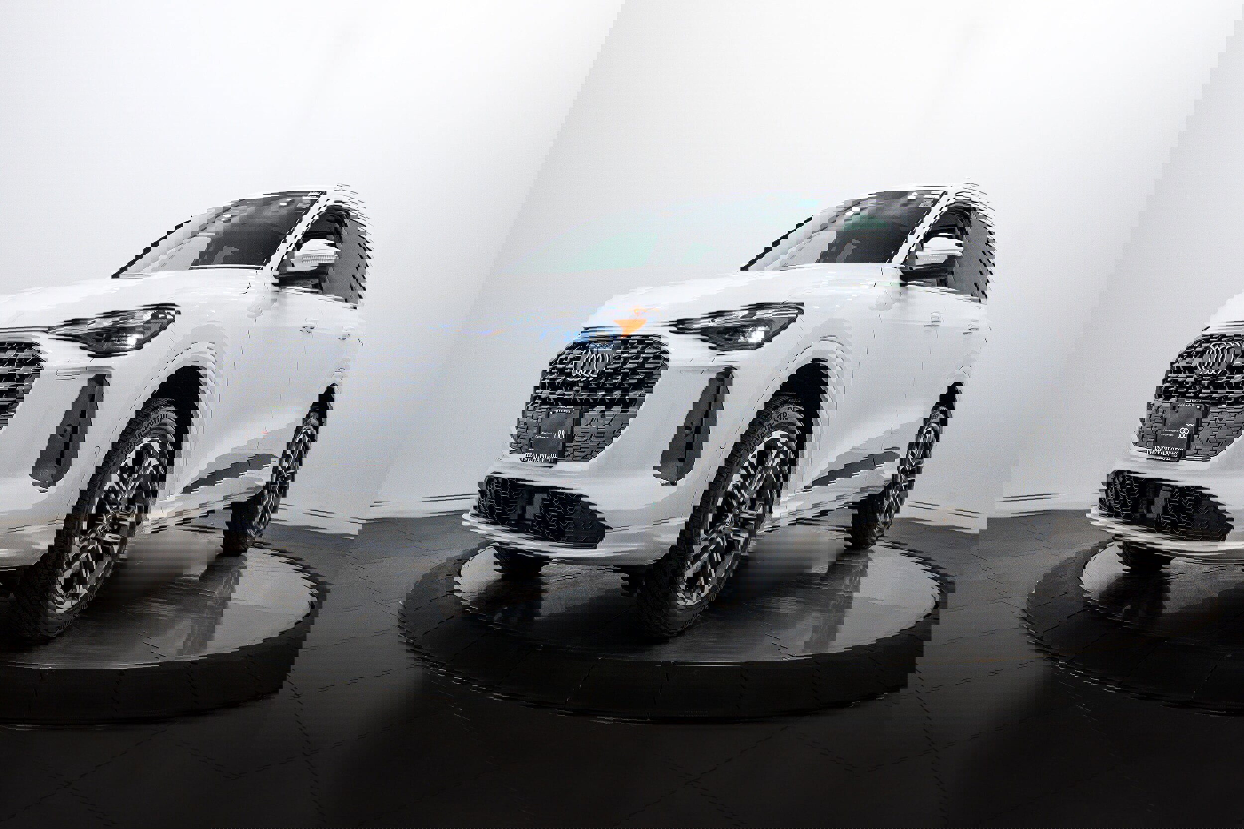 Certified 2025 Audi Q5 Premium w/ Convenience Package image 7