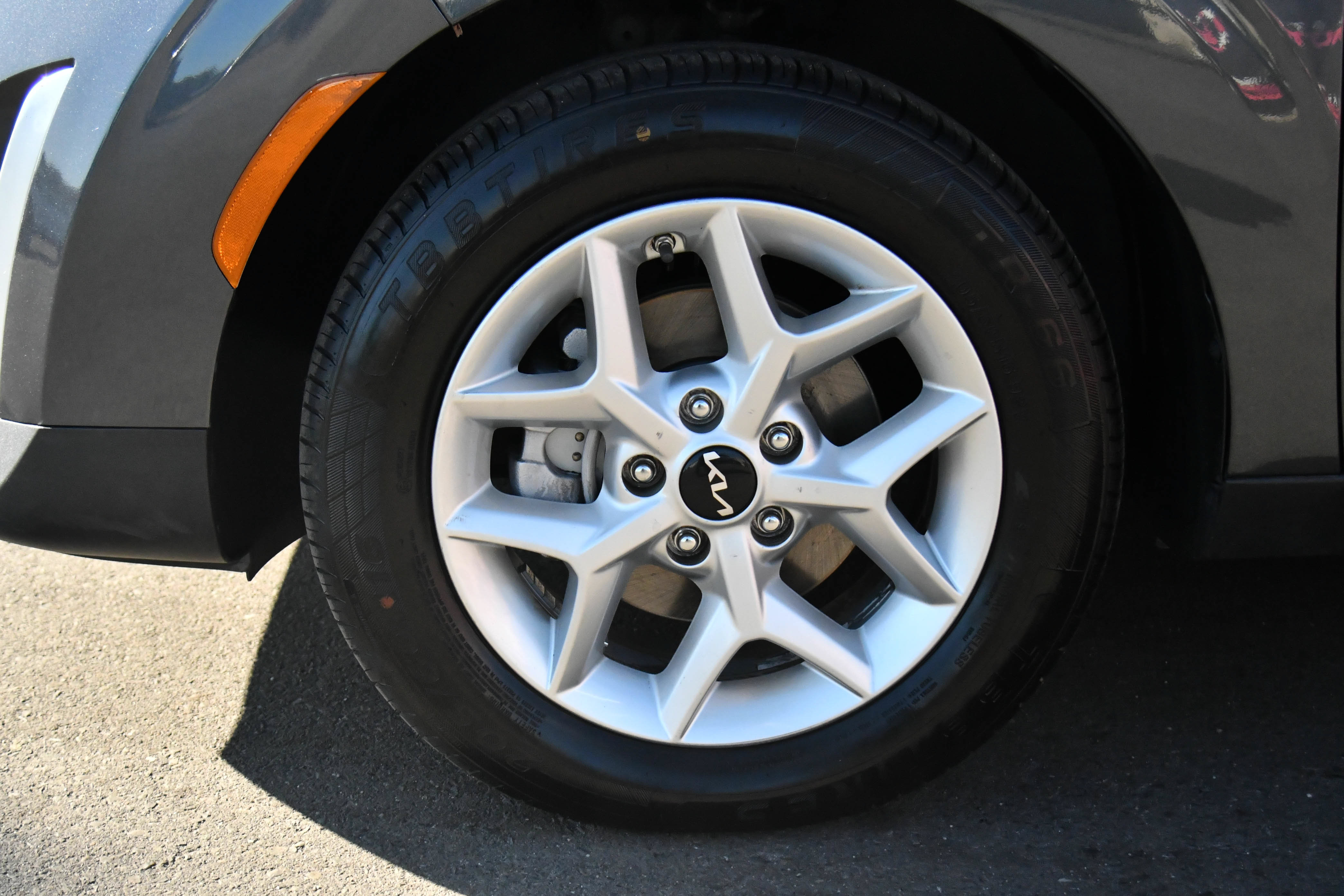 Used 2024 Kia Soul LX w/ Option Group 015 FWD image 12